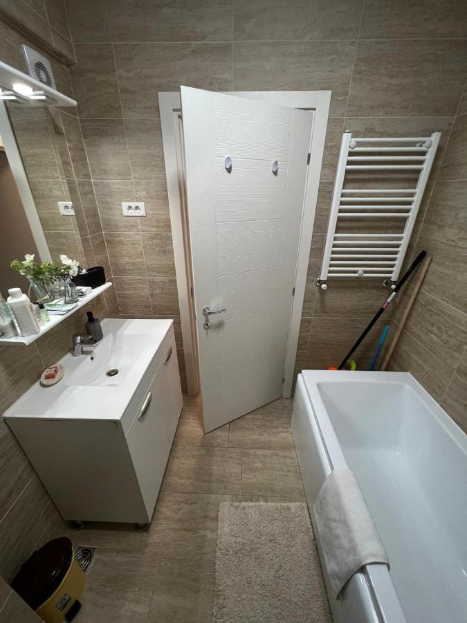 Chic Apartament Complex Inamstro Iasi Exterior foto